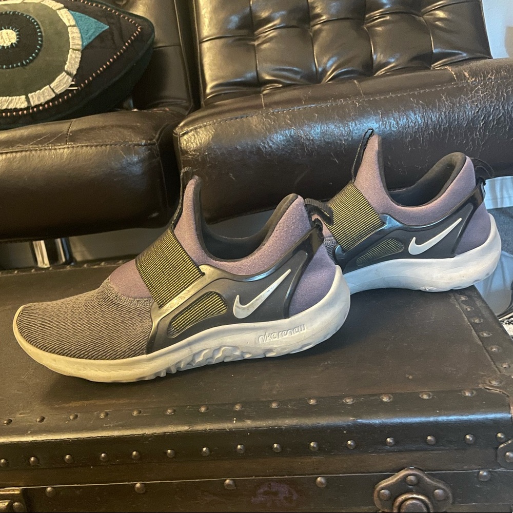 Nike renew freedom size 8.5